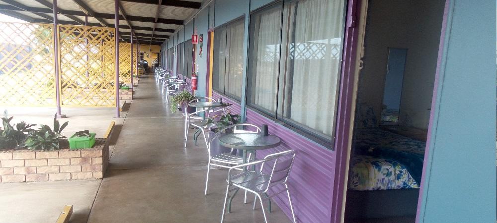 Reef Gardens Motel พรอเซอร์ไพน์ ภายนอก รูปภาพ